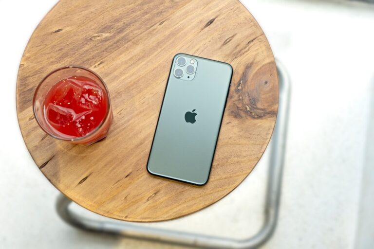 Przewodnik po iPhone 15: Cechy, specyfikacje i dostępność na rynku