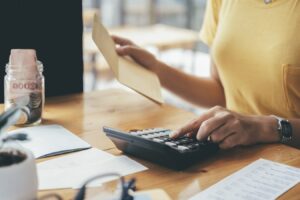 Dlaczego warto skorzystać z usług lombardu?