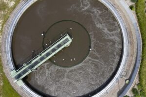 Jak chronić przydomową oczyszczalnię przed tłuszczami?